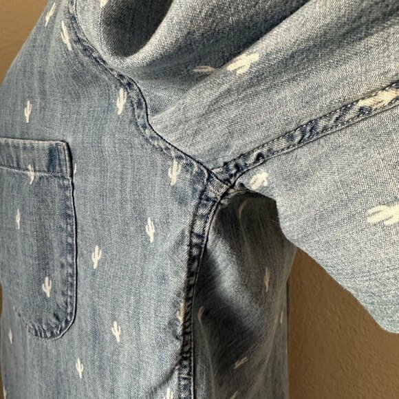 Rails Carter Denim Cactus Graphic Print Button Up Shirttail Hem Long Sleeve Line - Picture 6 of 11